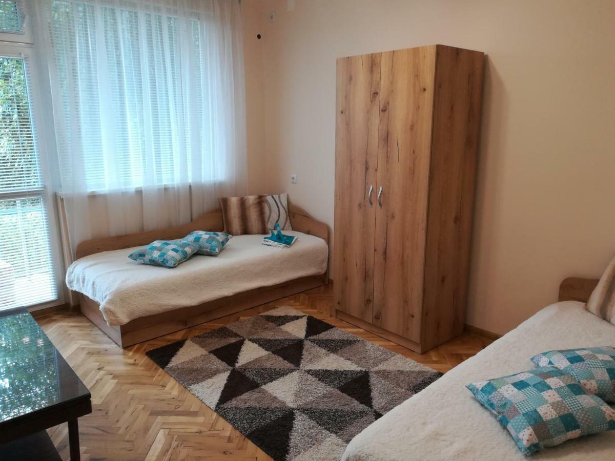 Guest House Krasi Ovoshtnik Екстер'єр фото