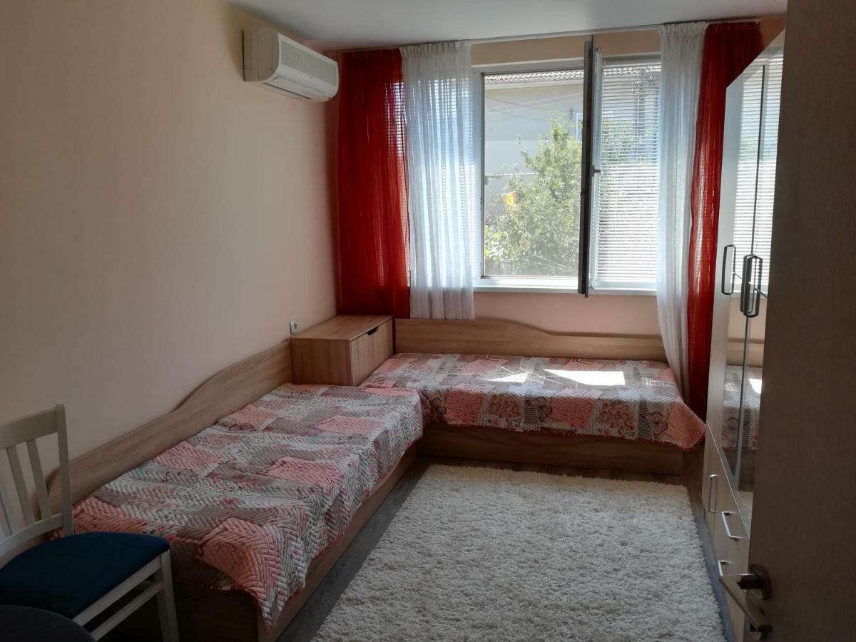 Guest House Krasi Ovoshtnik Екстер'єр фото